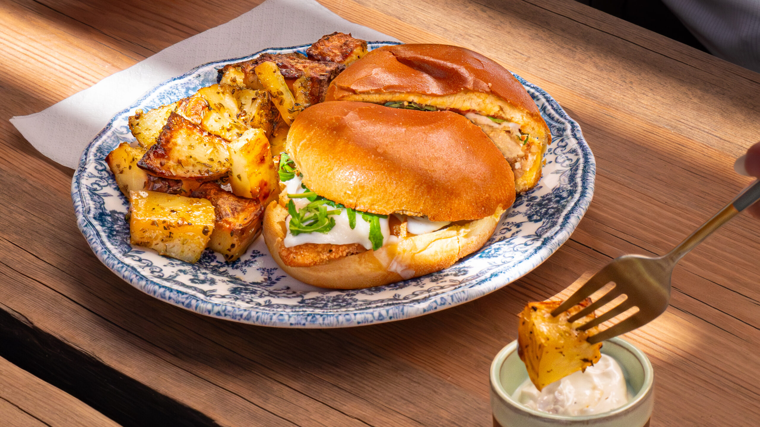 Photo d'un burger au restaurant